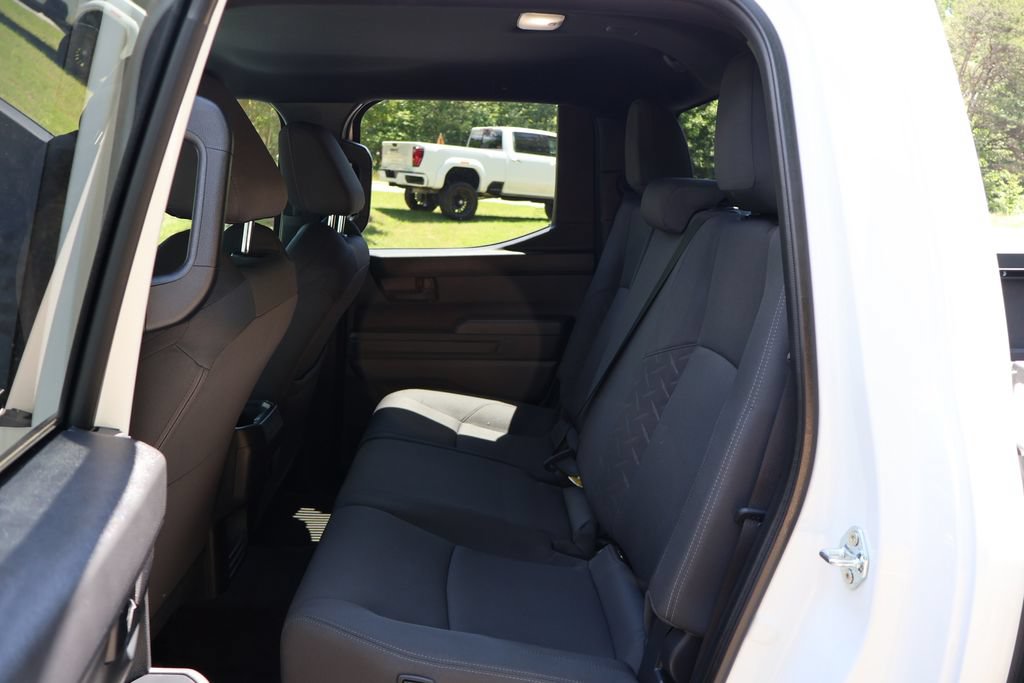 Used 2024 Toyota Tacoma SR5 AWD/4WD image 19
