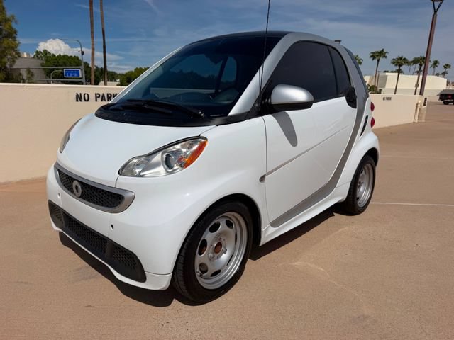 Used 2015 smart fortwo pure RWD image 4