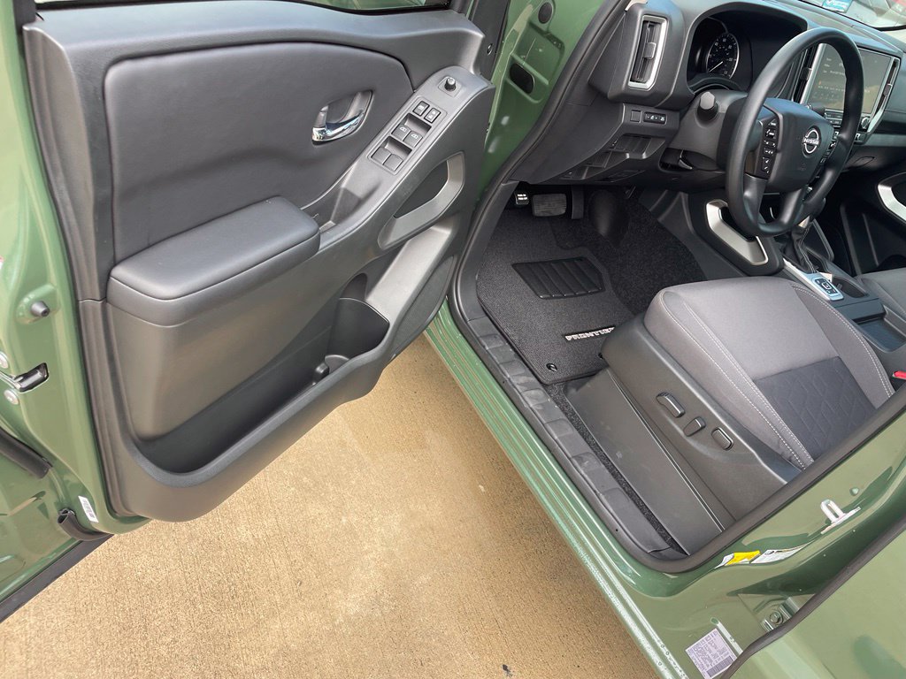 Certified 2026 Nissan Frontier SV w/ Tow Package AWD/4WD image 18