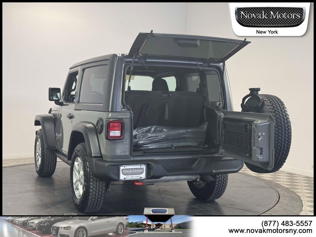 Used 2021 Jeep Wrangler Sport AWD/4WD image 10