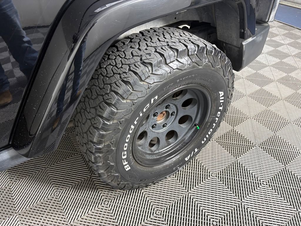 Used 2009 Jeep Wrangler X AWD/4WD image 11