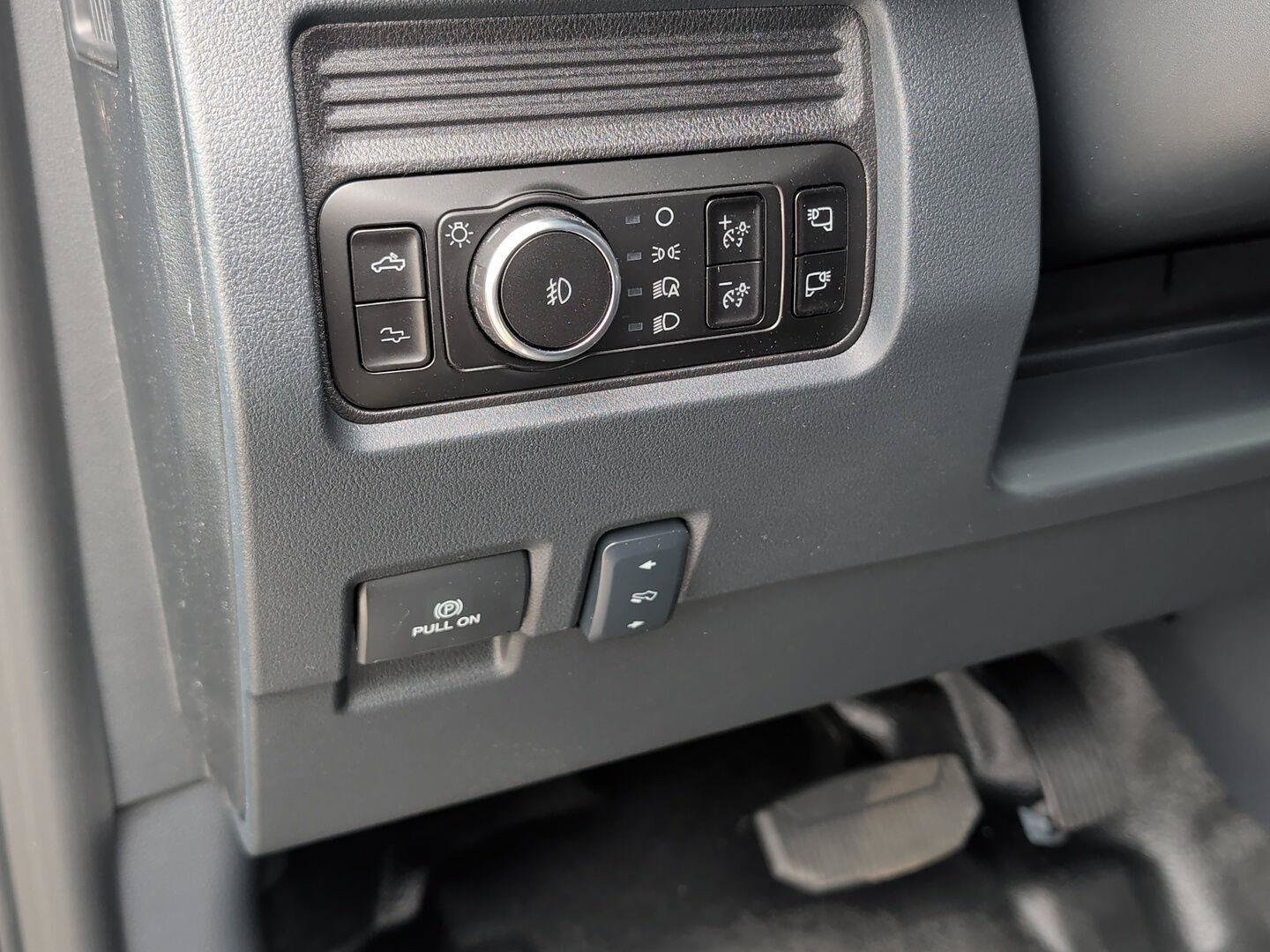 New 2026 Ford F350 Platinum AWD/4WD image 16