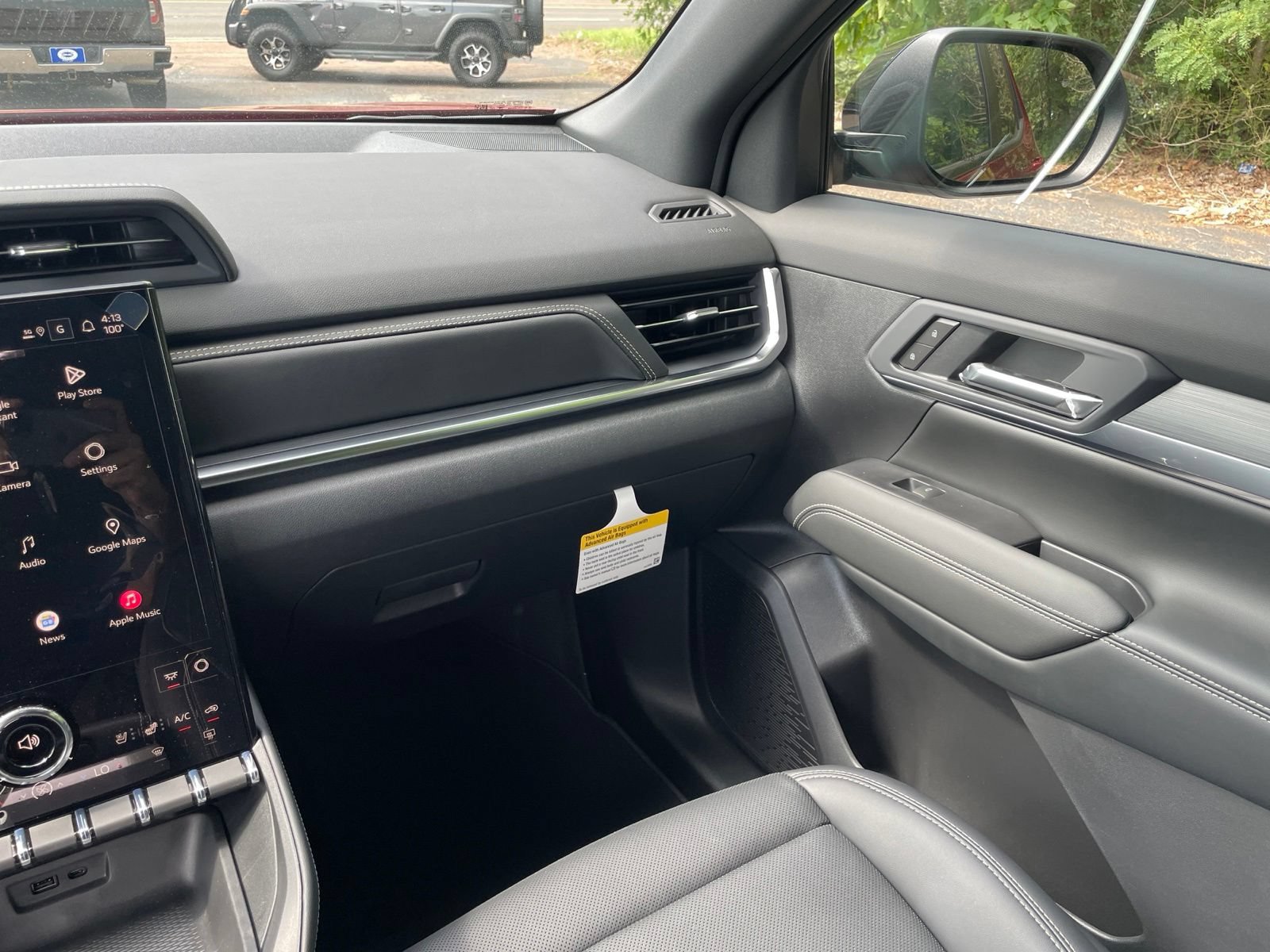 New 2027 GMC Terrain Elevation w/ Elevation Premium Package FWD image 32