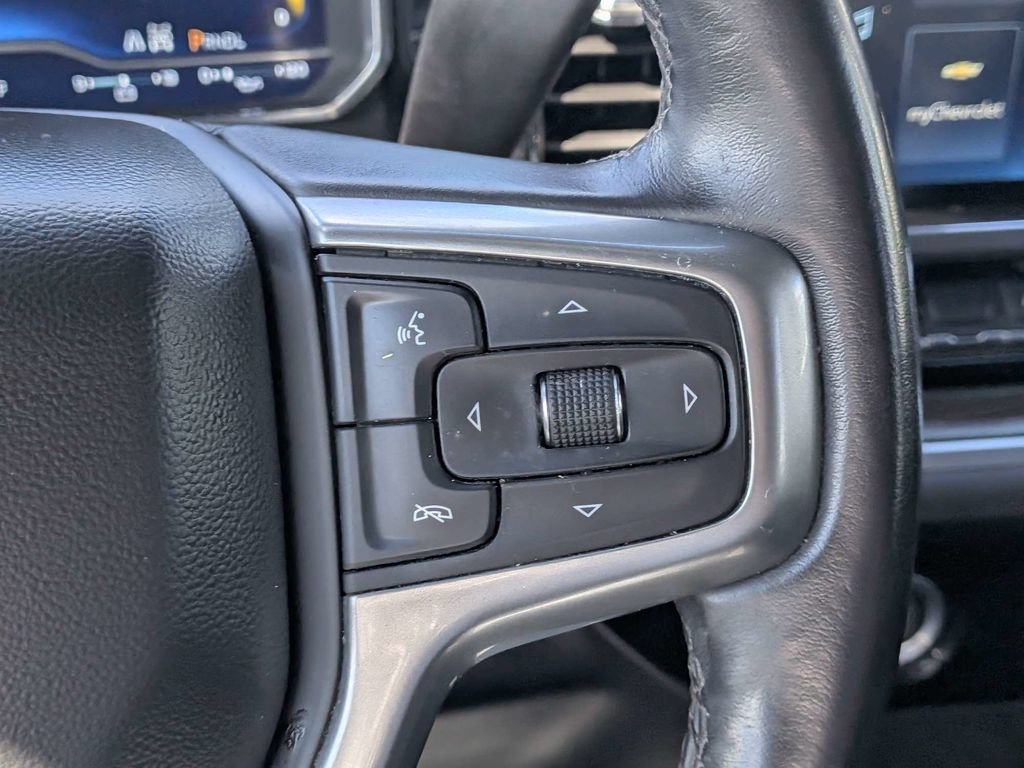 Used 2022 Chevrolet Silverado 1500 LT AWD/4WD image 23