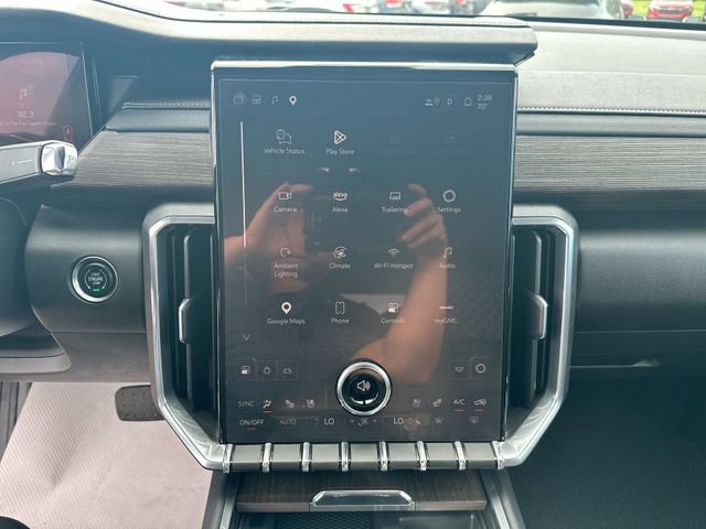 Used 2025 GMC Acadia Denali w/ LPO, Floor Liner Package FWD image 16