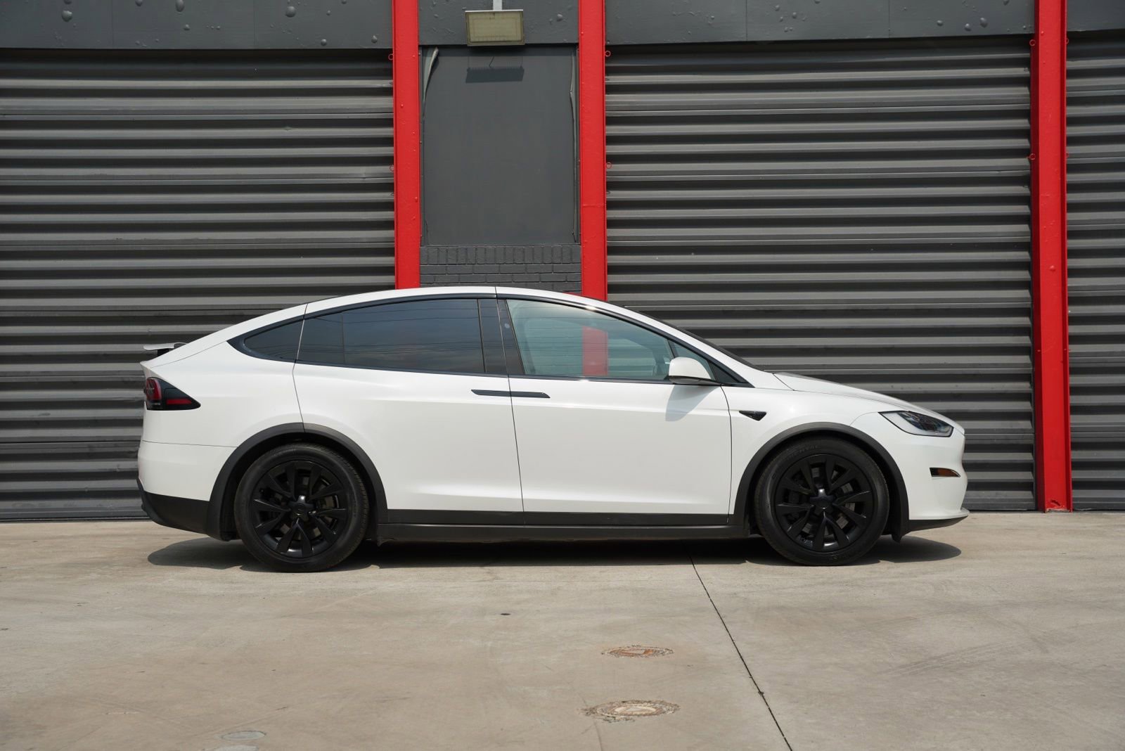 Used 2022 Tesla Model X AWD/4WD image 2