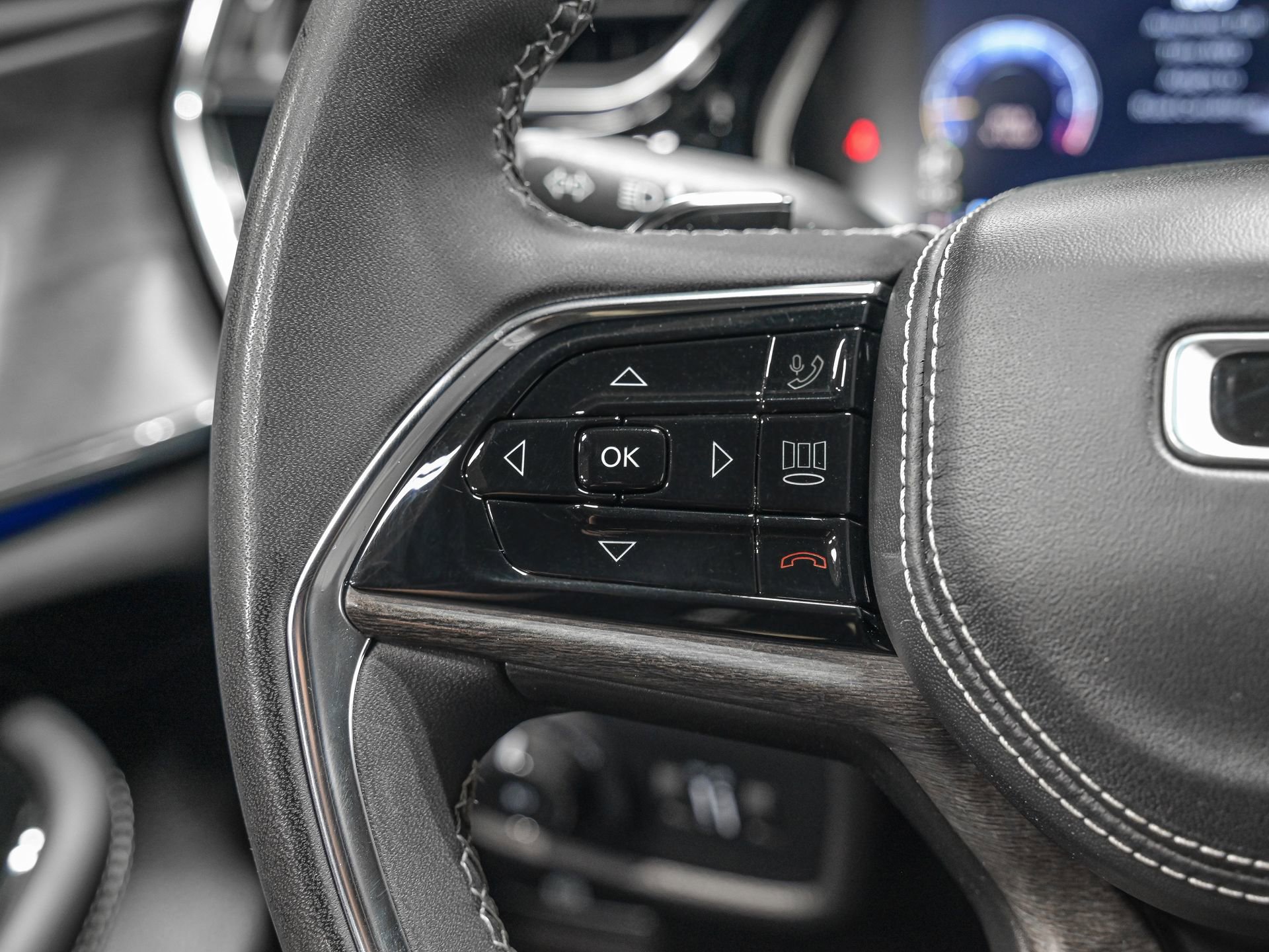 Used 2023 Jeep Grand Cherokee L Overland image 19