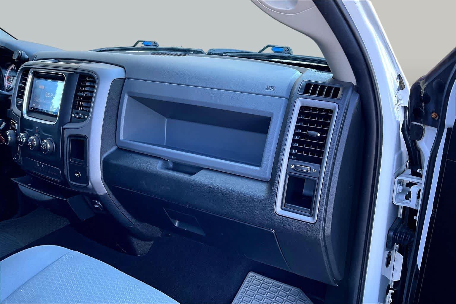Used 2019 RAM 1500 Express AWD/4WD image 19