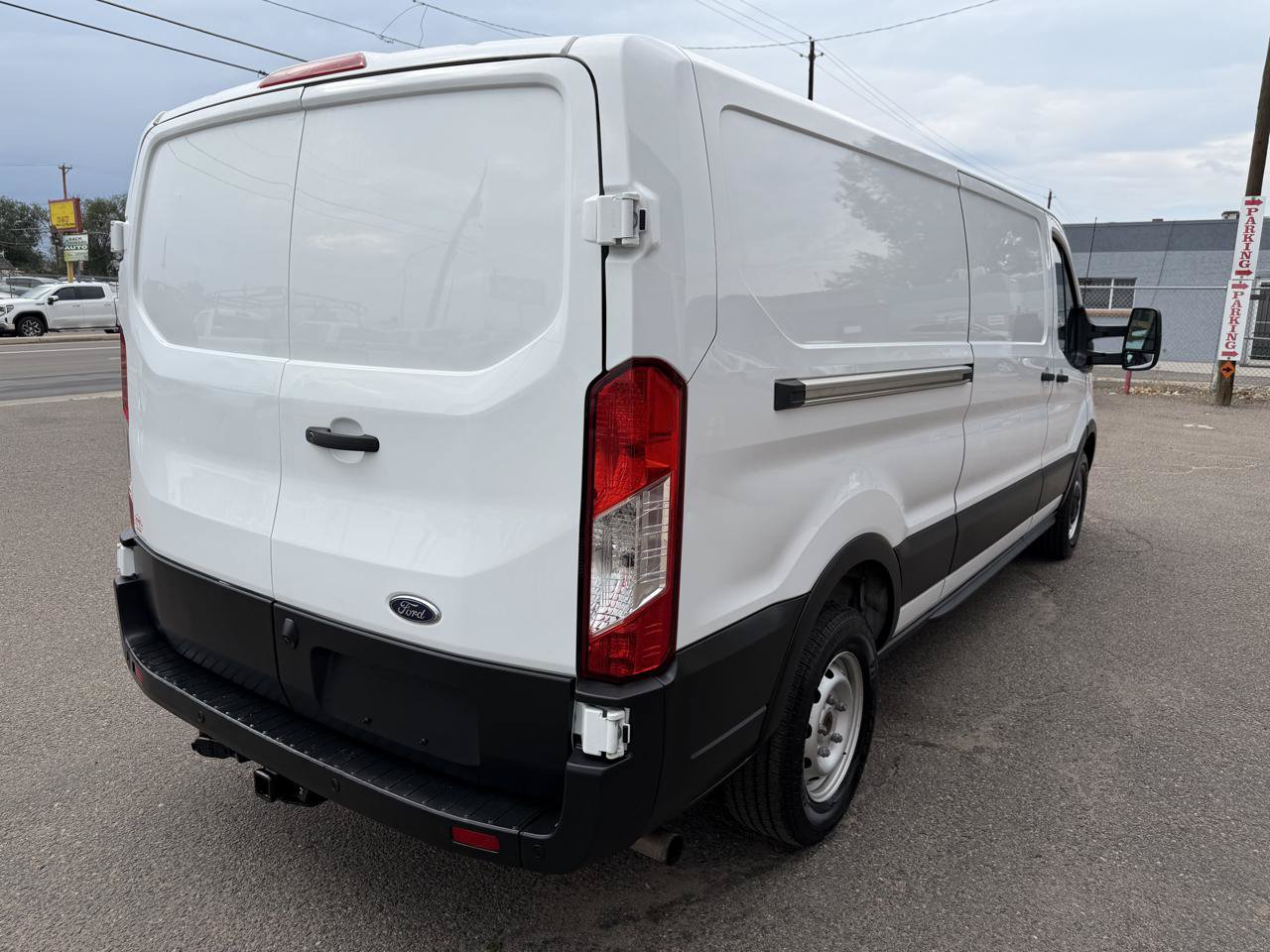 Used 2021 Ford Transit 250 Low Roof RWD image 9