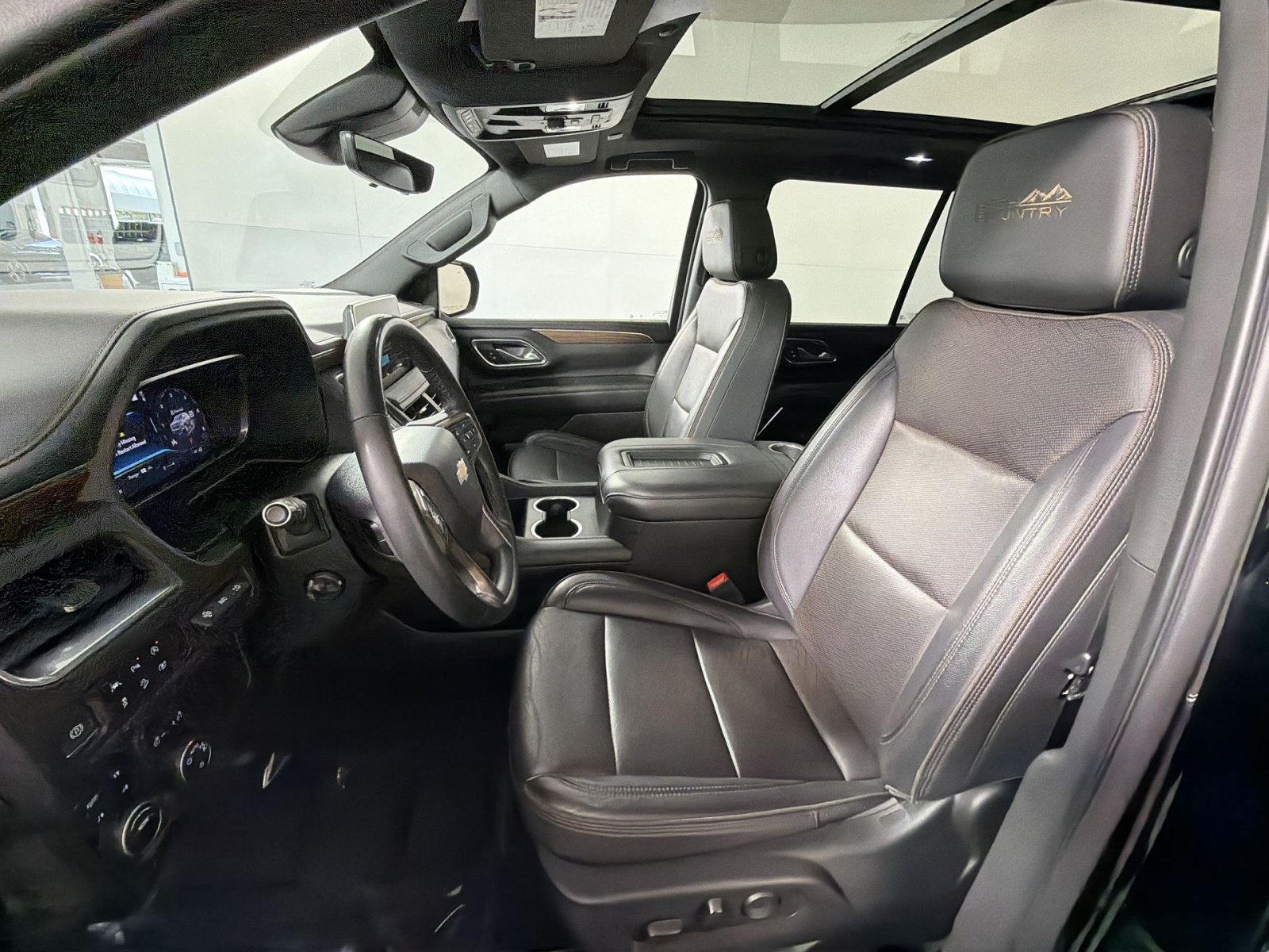 Used 2023 Chevrolet Tahoe High Country w/ LPO, Illumination Package AWD/4WD image 13