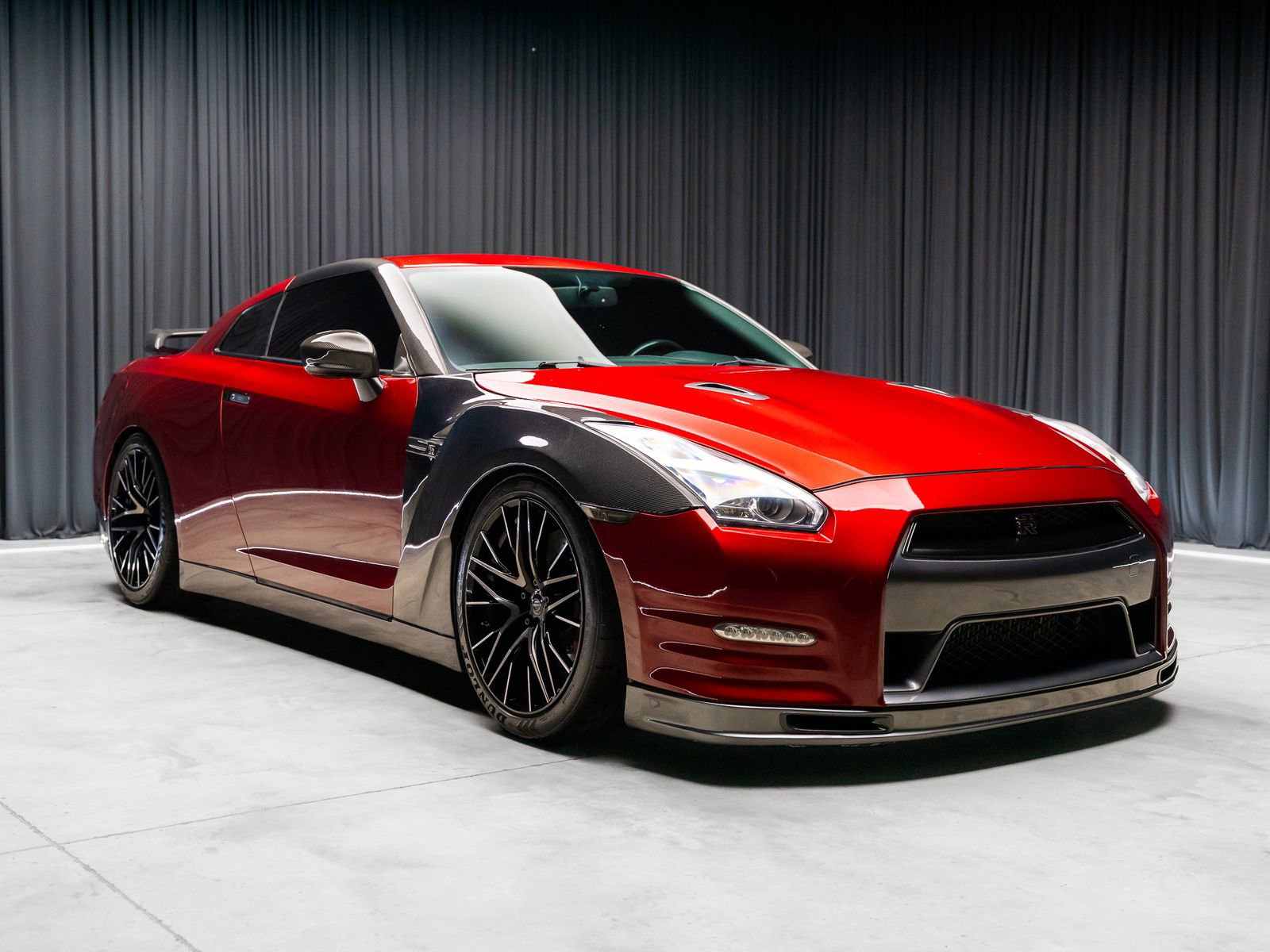 Used 2014 Nissan GT-R Premium AWD/4WD image 16