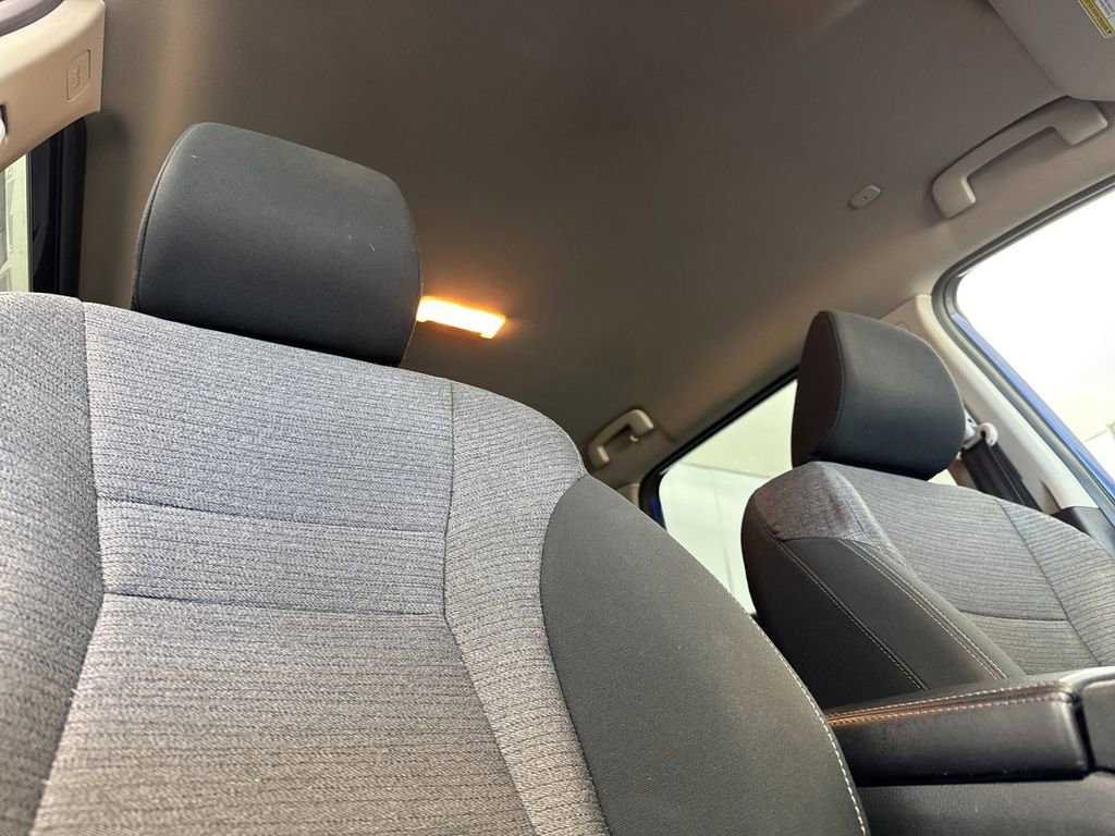 Used 2023 Nissan Rogue SV image 16