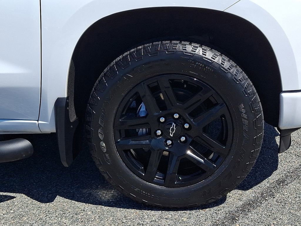 Used 2023 Chevrolet Silverado 1500 Custom w/ LPO, Dark Essentials Package image 8