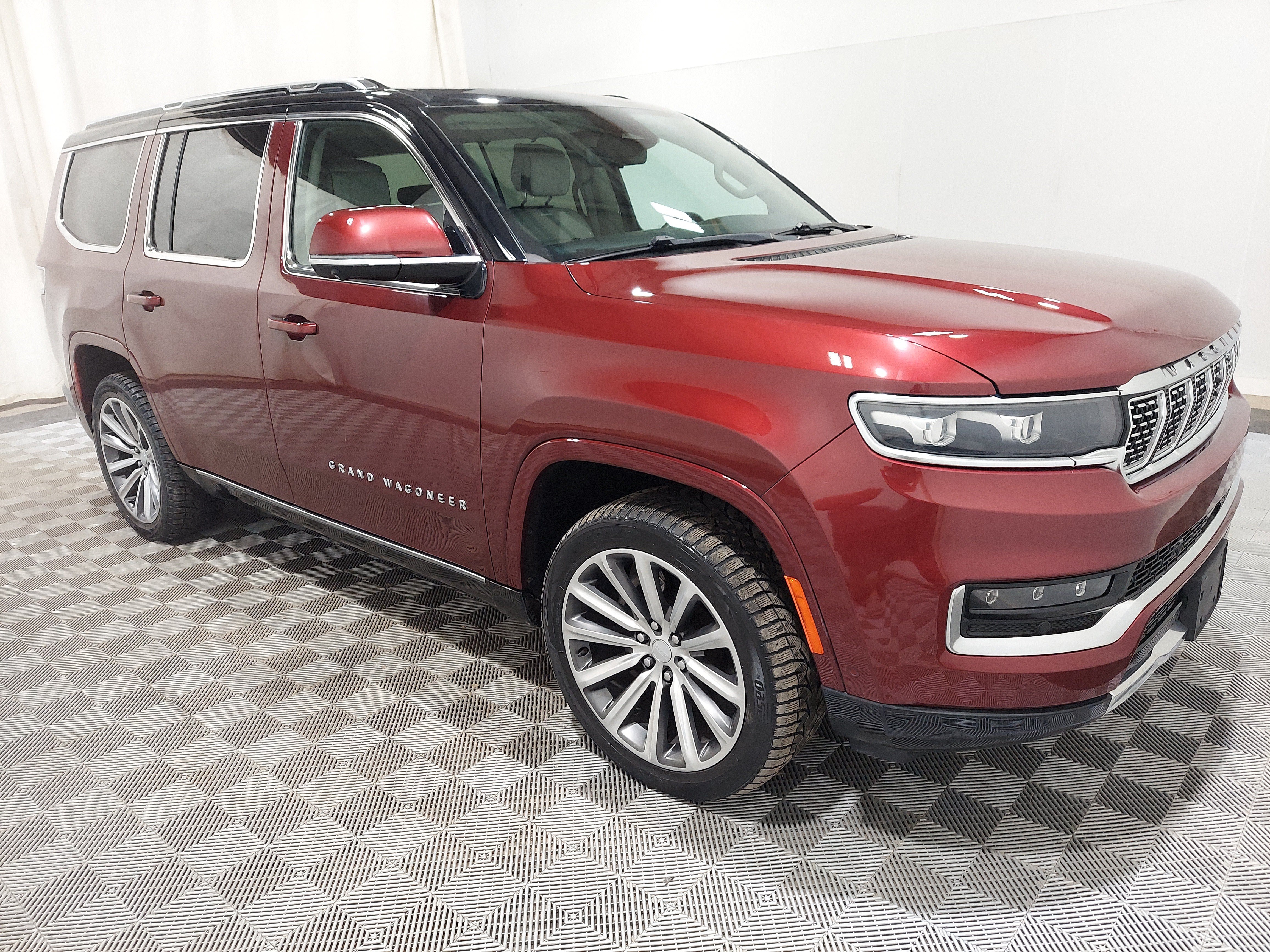 Used 2022 Jeep Grand Wagoneer Series II w/ Convenience Group III AWD/4WD image 4