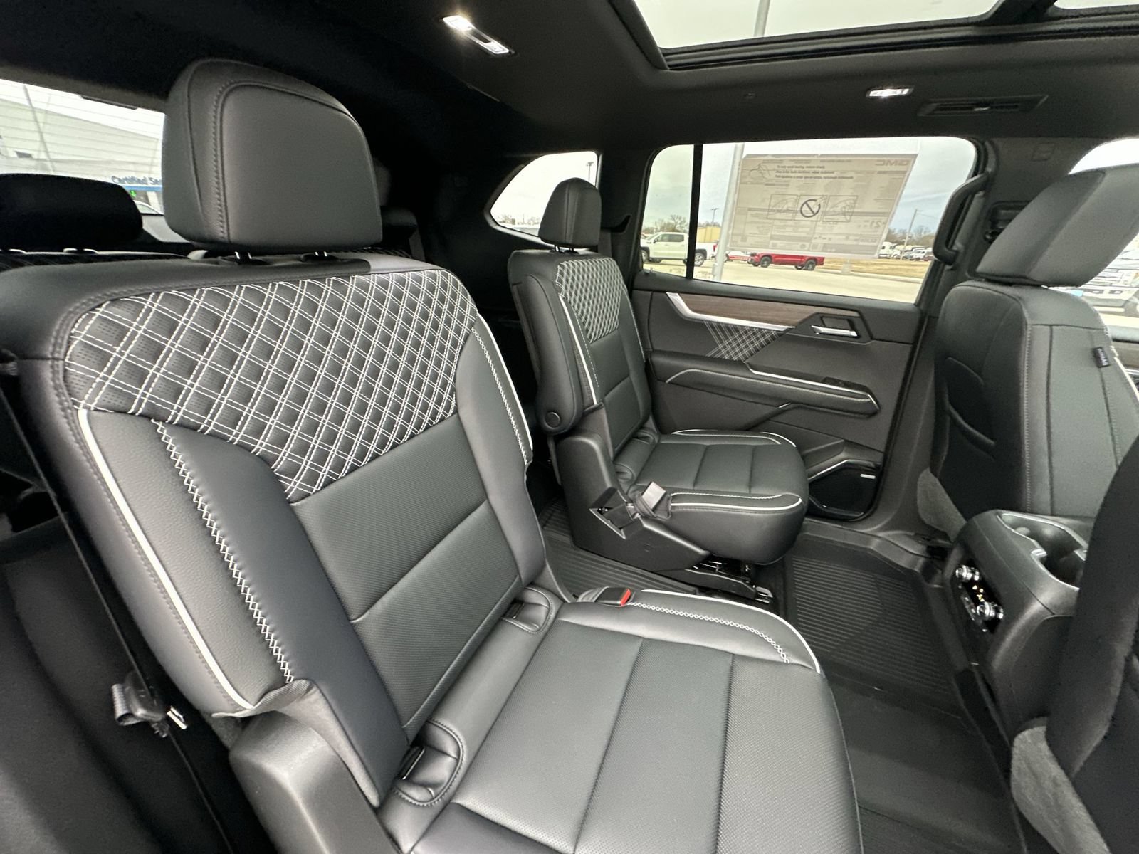 New 2026 GMC Acadia Denali w/ Super Cruise Package AWD/4WD image 28