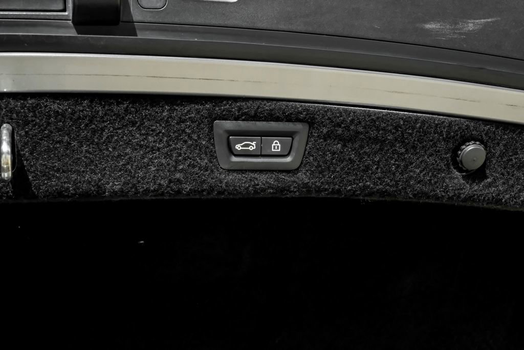 Used 2020 BMW M8 Competition image 39