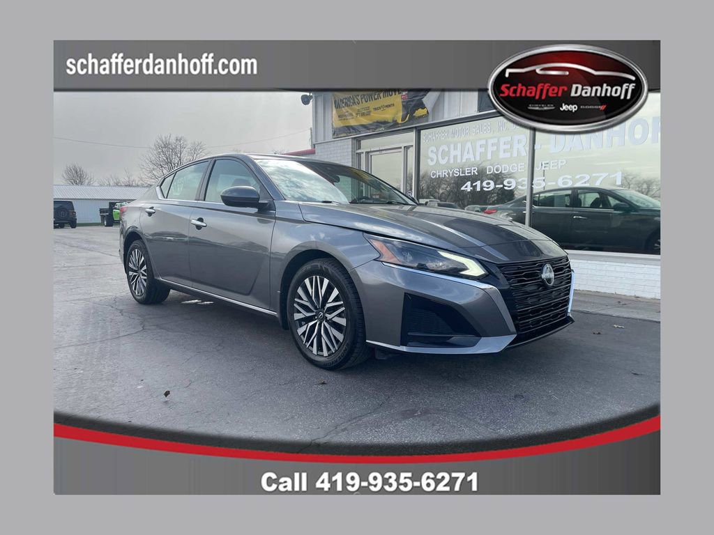 Used 2023 Nissan Altima 2.5 SV AWD/4WD image 1