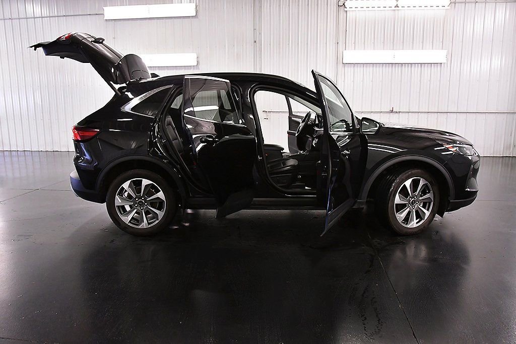 Used 2024 Ford Escape Platinum image 31