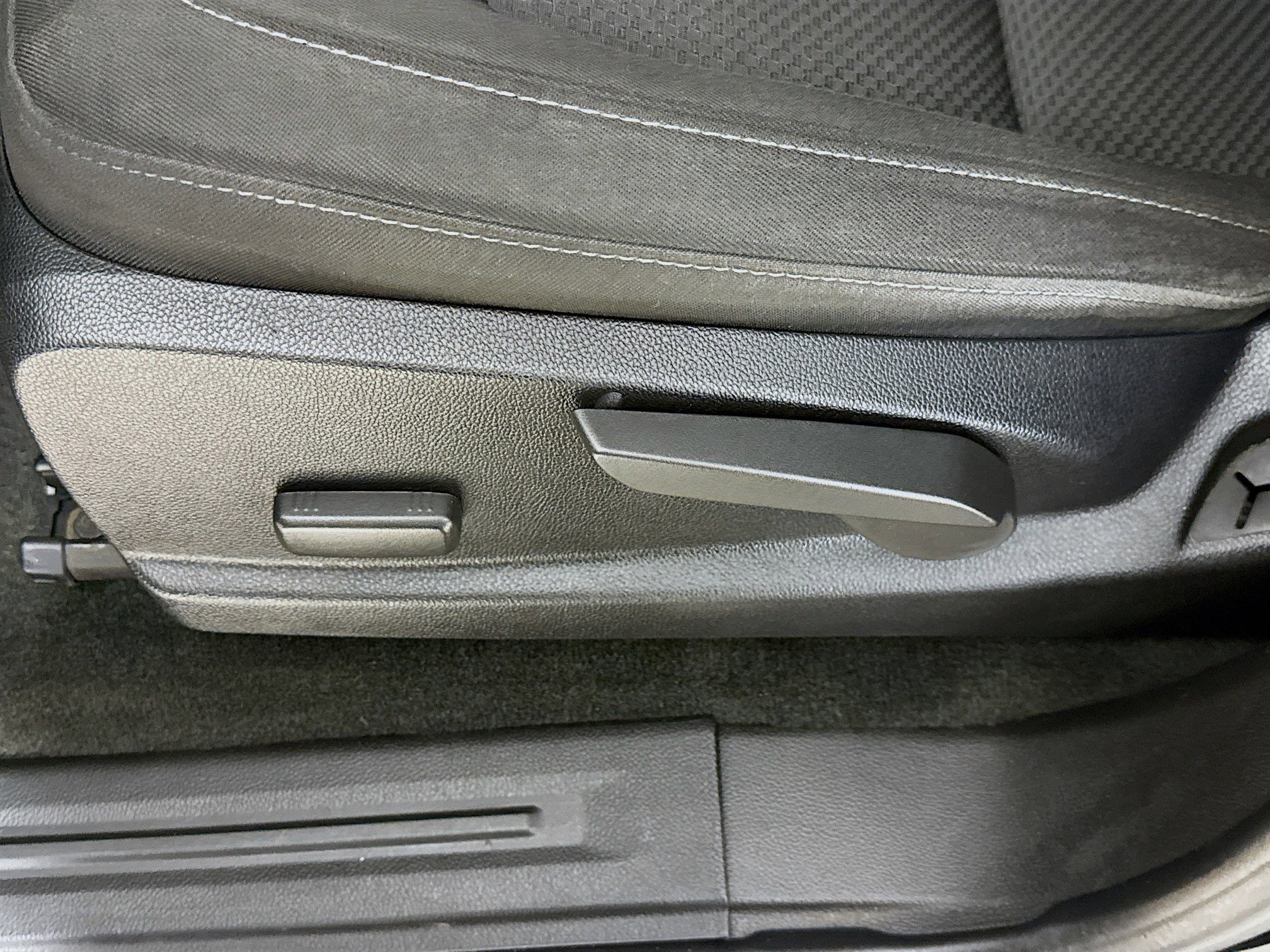 Used 2018 Chevrolet Colorado LT image 24