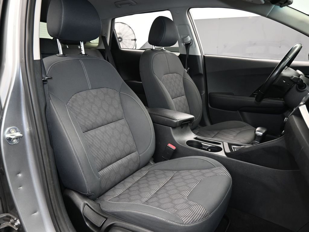 Used 2022 Kia Niro LXS image 39