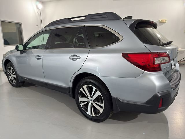 Used 2018 Subaru Outback 2.5i Limited w/ Popular Package #2 AWD/4WD image 5