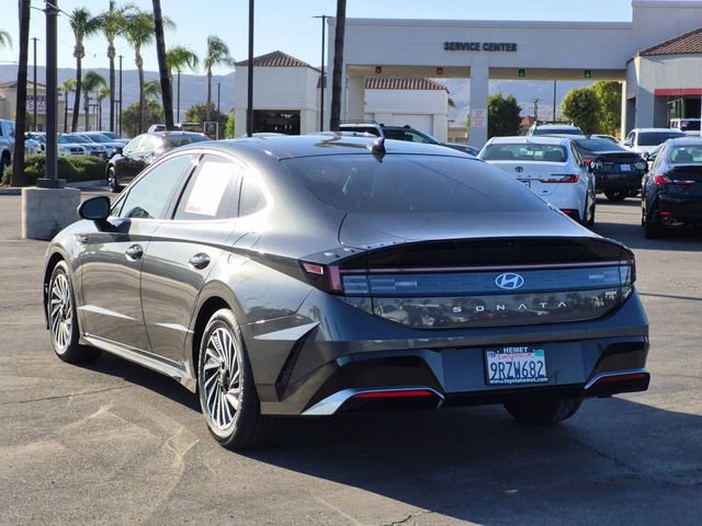 Used 2025 Hyundai Sonata Limited FWD image 8