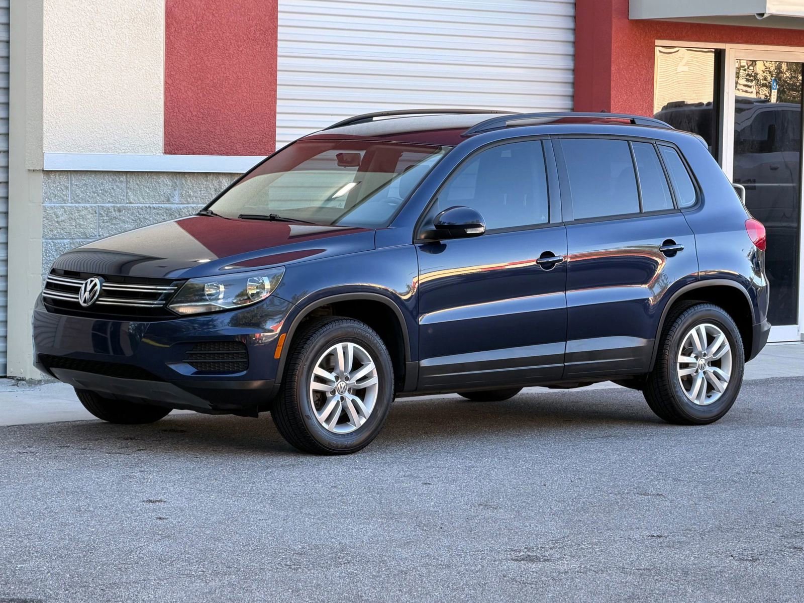Used 2015 Volkswagen Tiguan S image 12