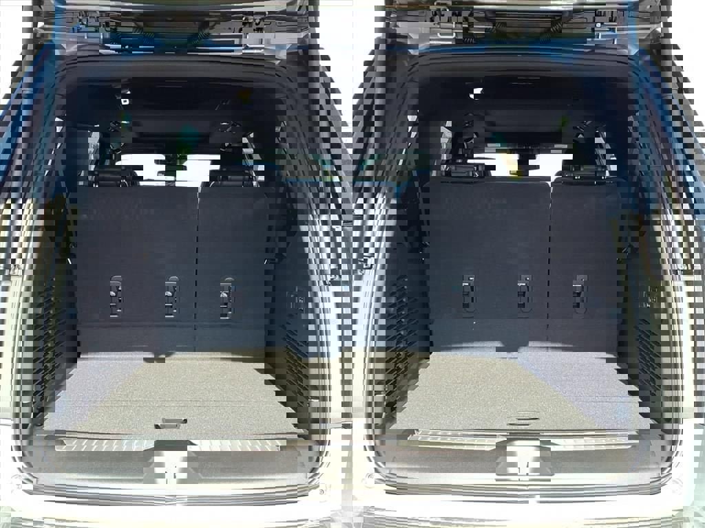 New 2025 Chevrolet Suburban Premier w/ Sun And Tow Package image 16