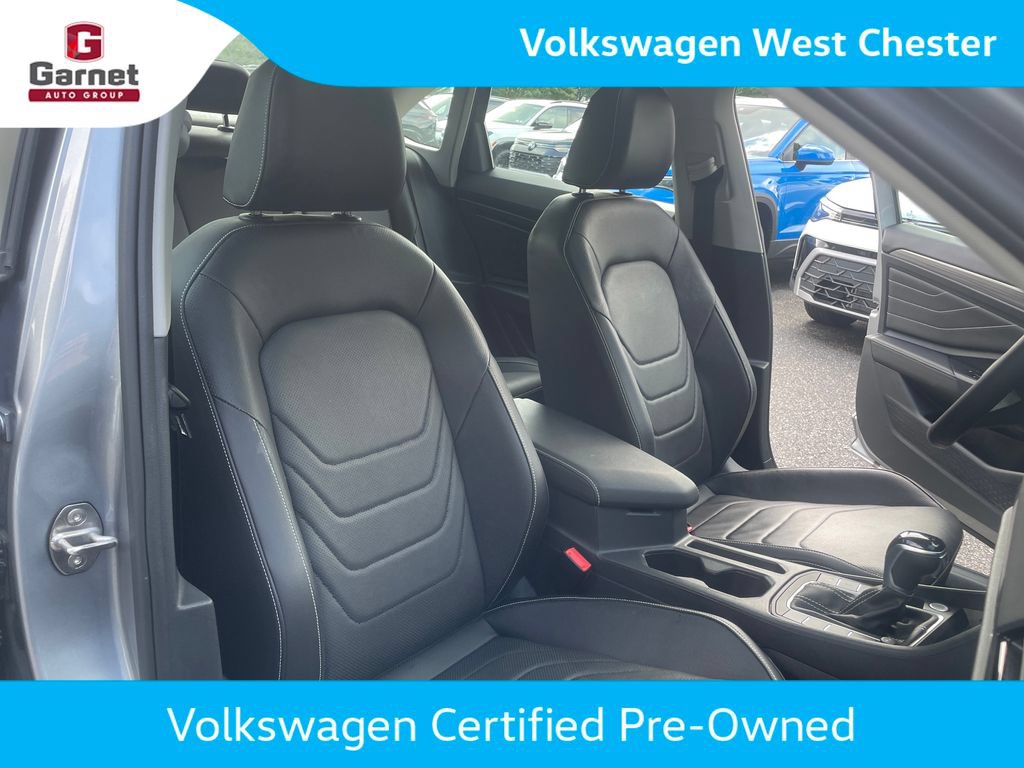 Certified 2024 Volkswagen Jetta SEL FWD image 34