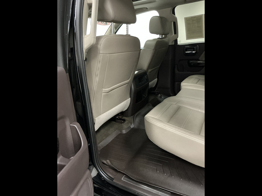 Used 2016 GMC Sierra 2500 Denali w/ Duramax Plus Package AWD/4WD image 18