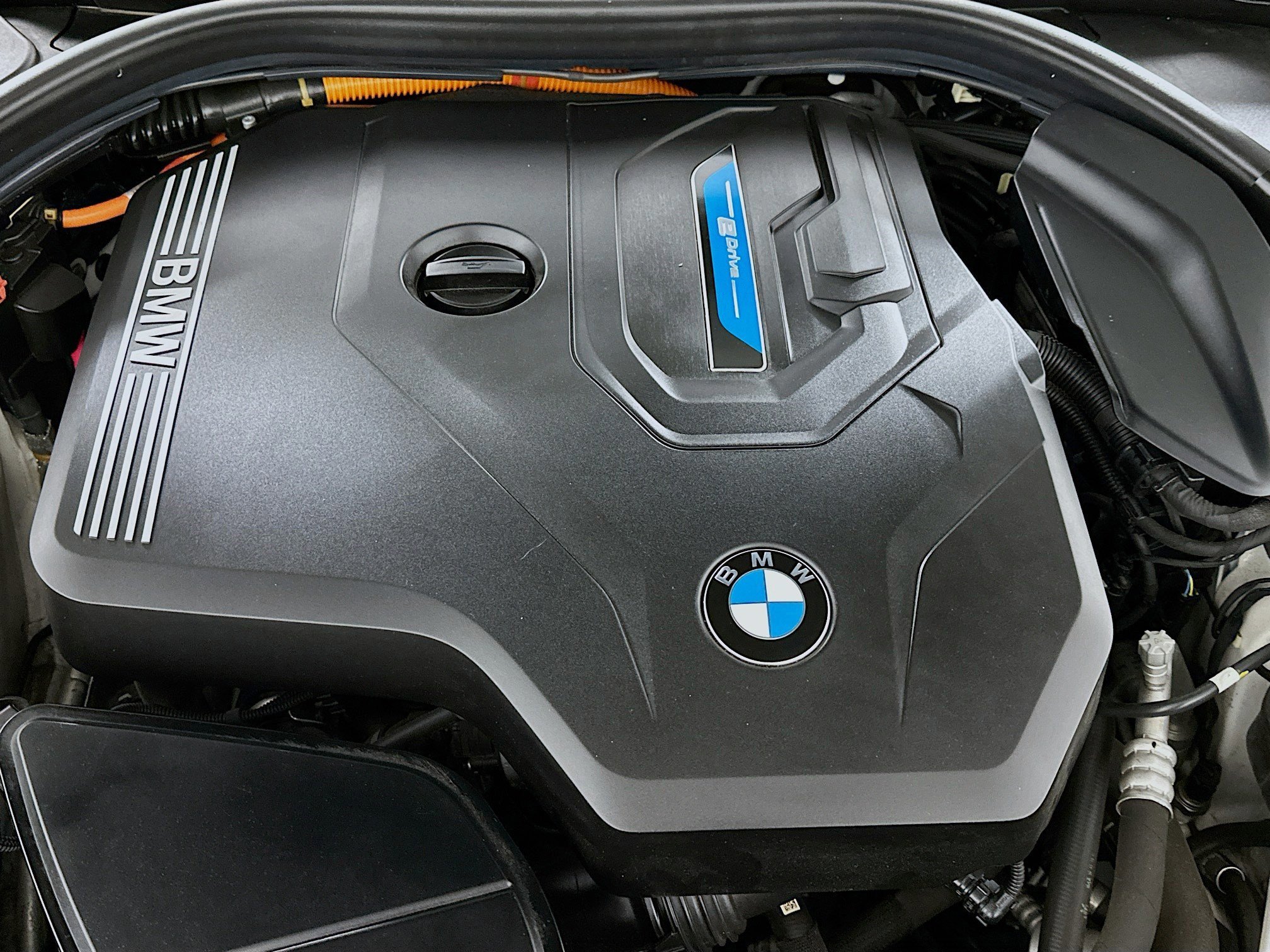 Used 2022 BMW 530e xDrive w/ Premium Package image 31