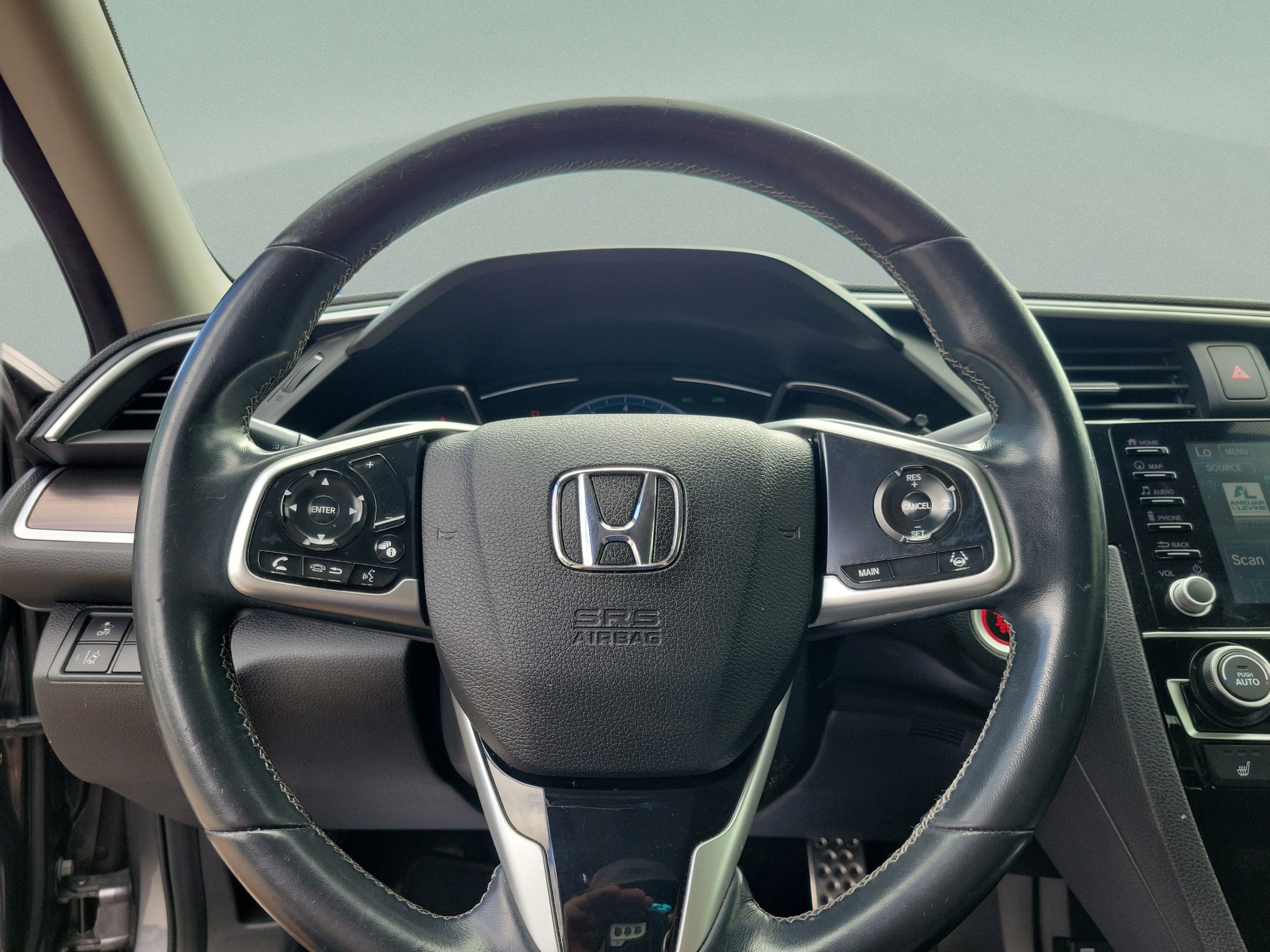 Used 2019 Honda Civic Touring image 17