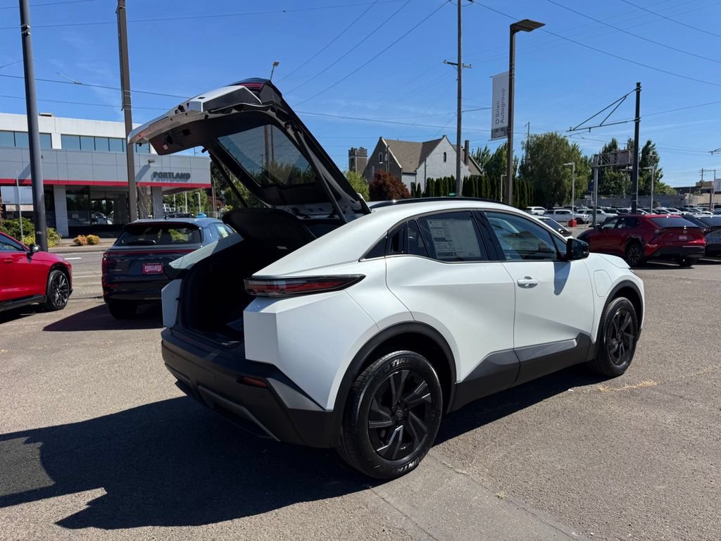 New 2026 Toyota C-HR AWD/4WD image 10