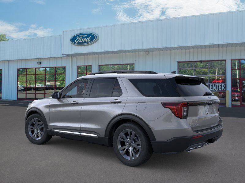 Used 2025 Ford Explorer Active w/ Active Comfort Package image 4