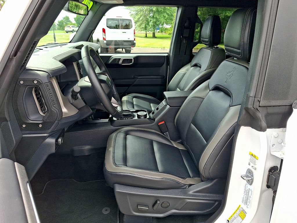 Used 2025 Ford Bronco Outer Banks AWD/4WD image 15