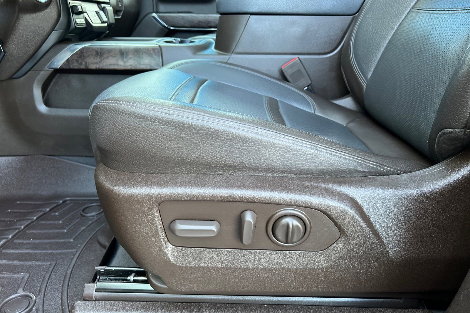 Used 2022 GMC Sierra 2500 Denali w/ Denali Ultimate Package image 12