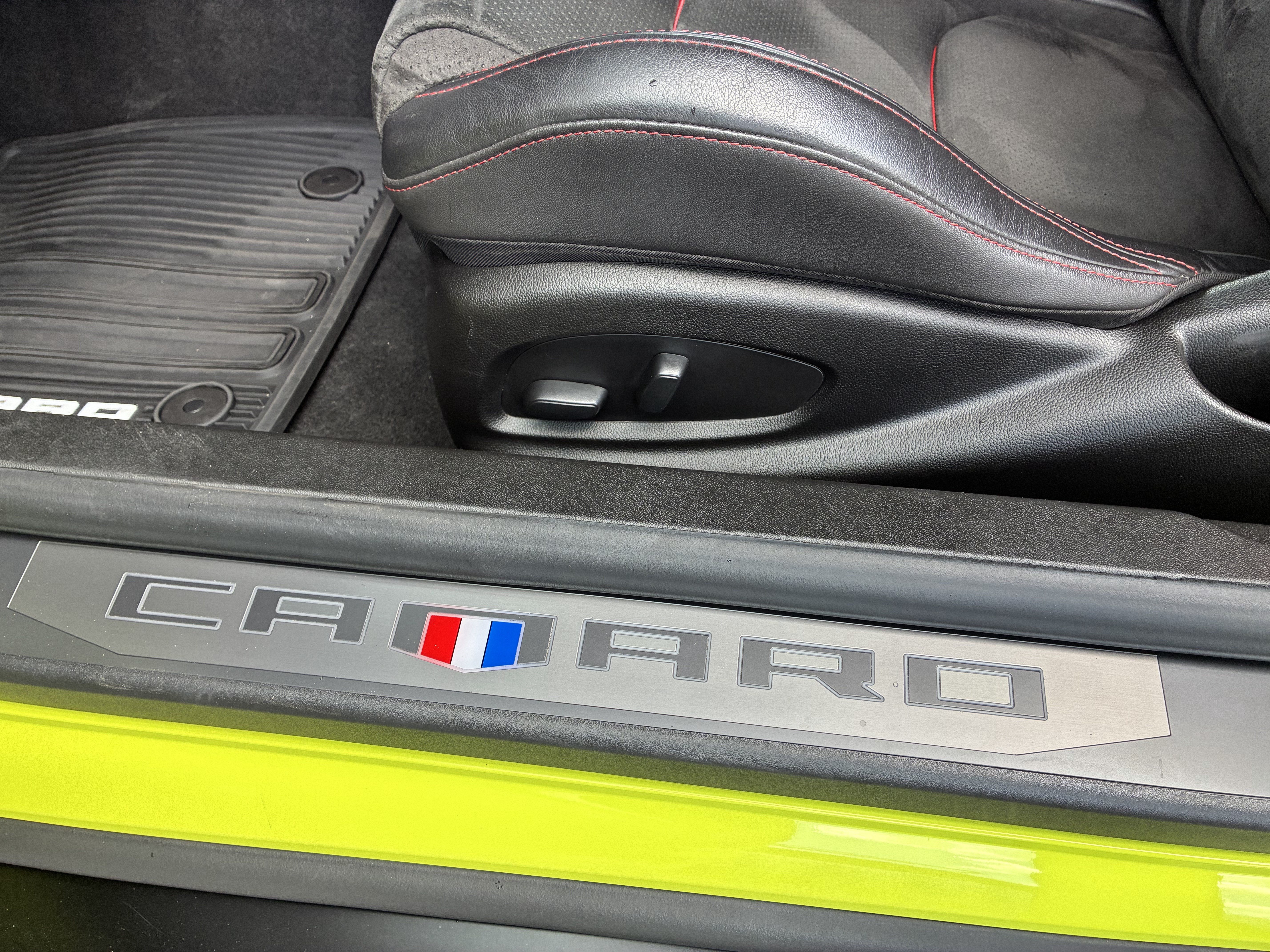 Used 2021 Chevrolet Camaro ZL1 RWD image 23