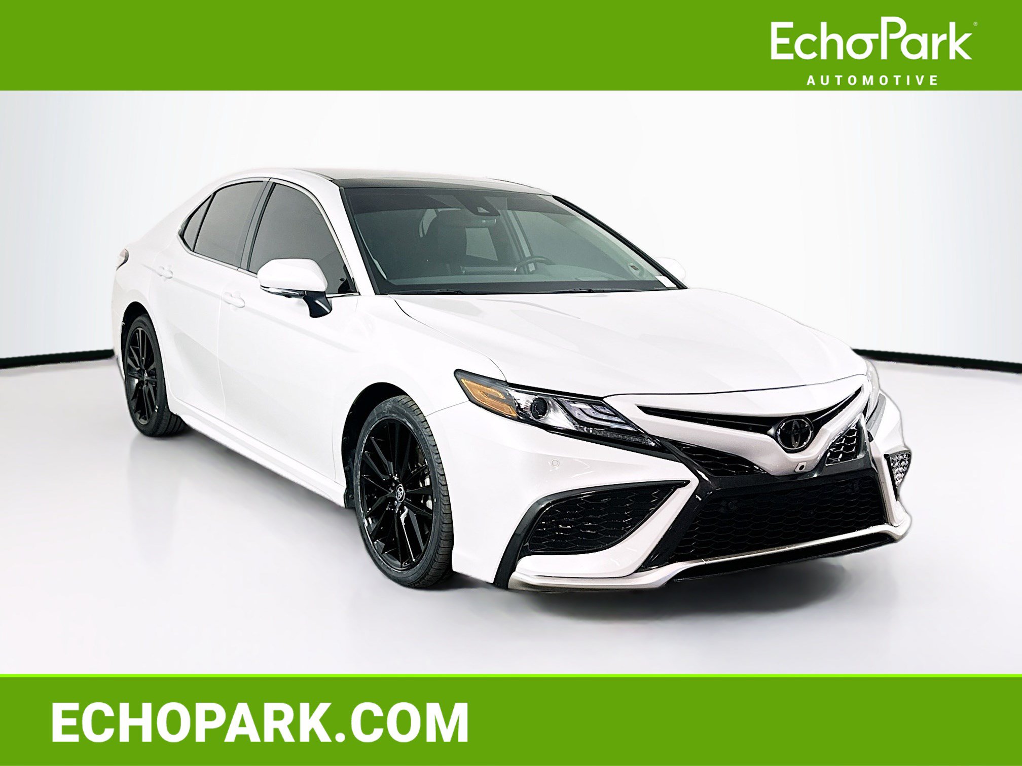 Used 2024 Toyota Camry XSE w/ Navigation Package FWD image 1