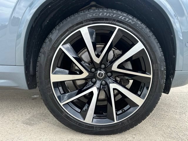 Certified 2023 Volvo XC90 B6 Plus w/ Protection Package Premier AWD/4WD image 11