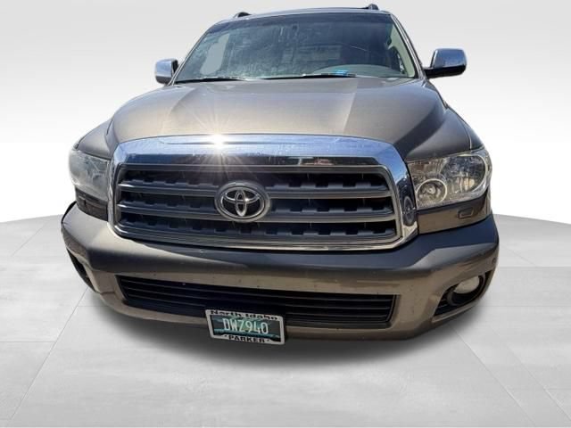 Used 2014 Toyota Sequoia Limited AWD/4WD image 3