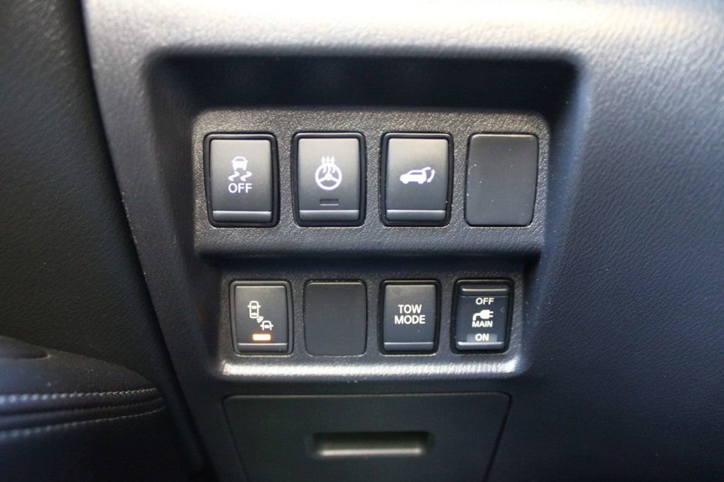 Used 2020 Nissan Pathfinder SL image 24