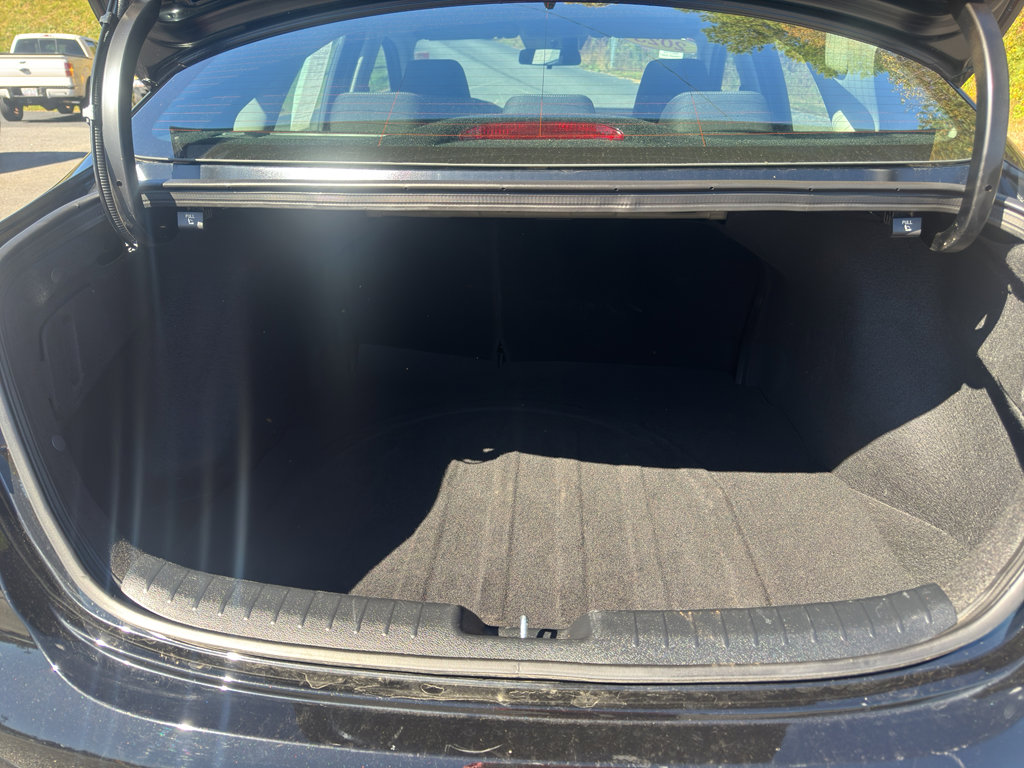 Used 2023 Kia Forte LXS image 12