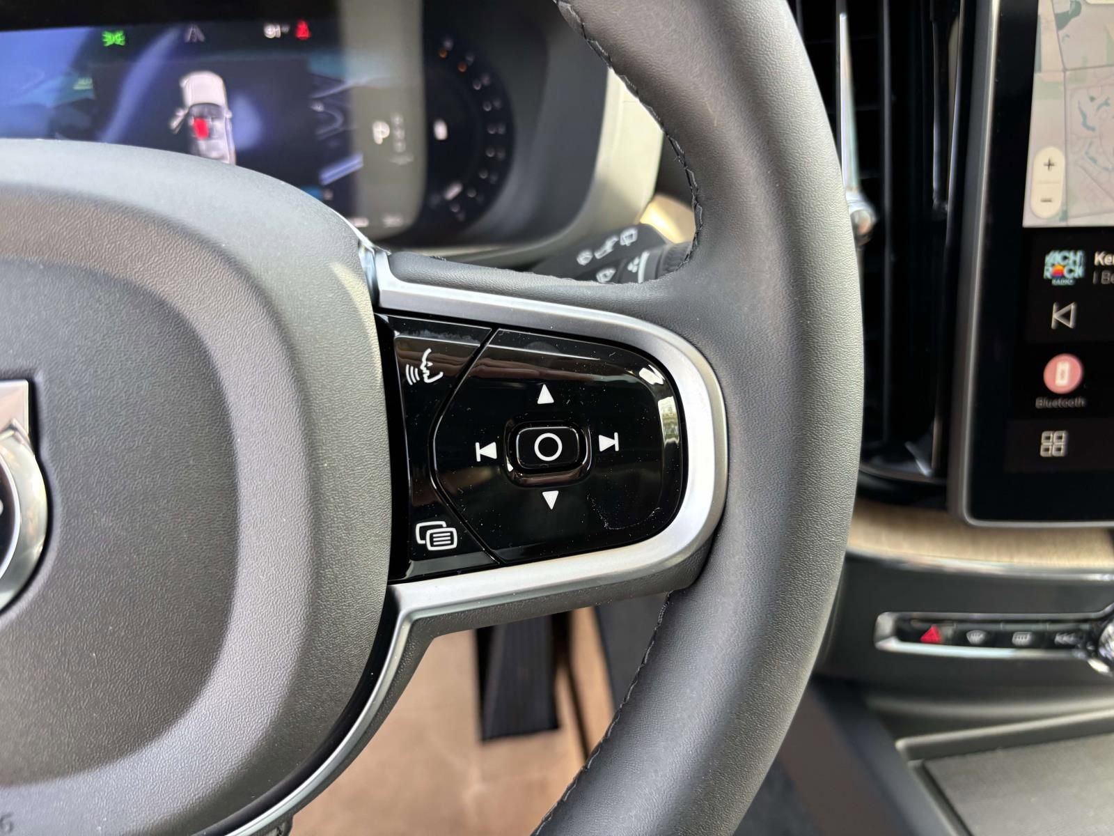 New 2026 Volvo XC60 B5 Plus w/ Protection Package Premier image 18