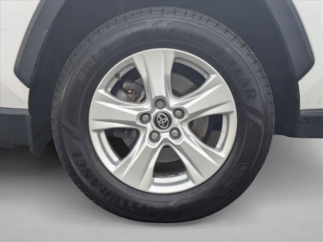 Used 2020 Toyota RAV4 XLE w/ Convenience Package FWD image 24