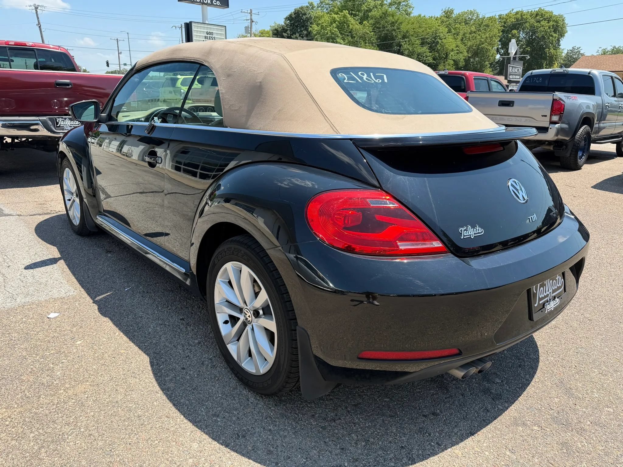 Used 2015 Volkswagen Beetle TDI FWD image 5