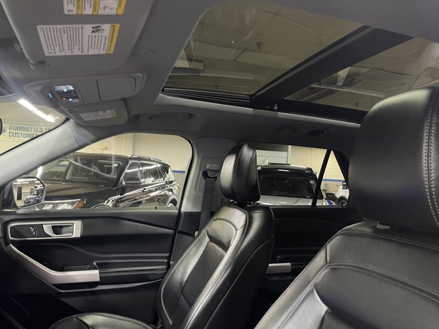 Certified 2023 Ford Explorer XLT w/ Equipment Group 202A AWD/4WD image 14