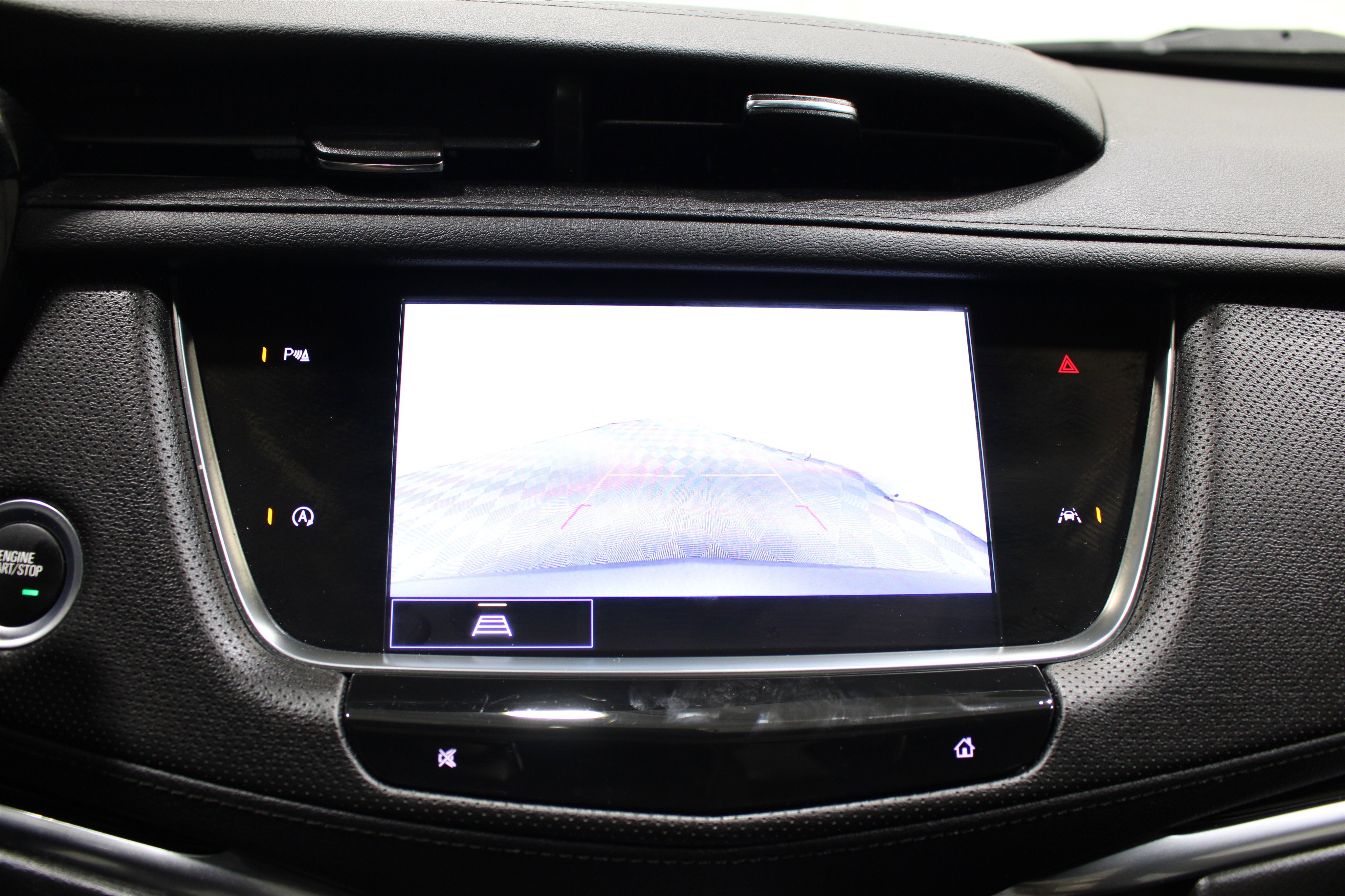 Certified 2024 Cadillac XT6 Luxury image 17