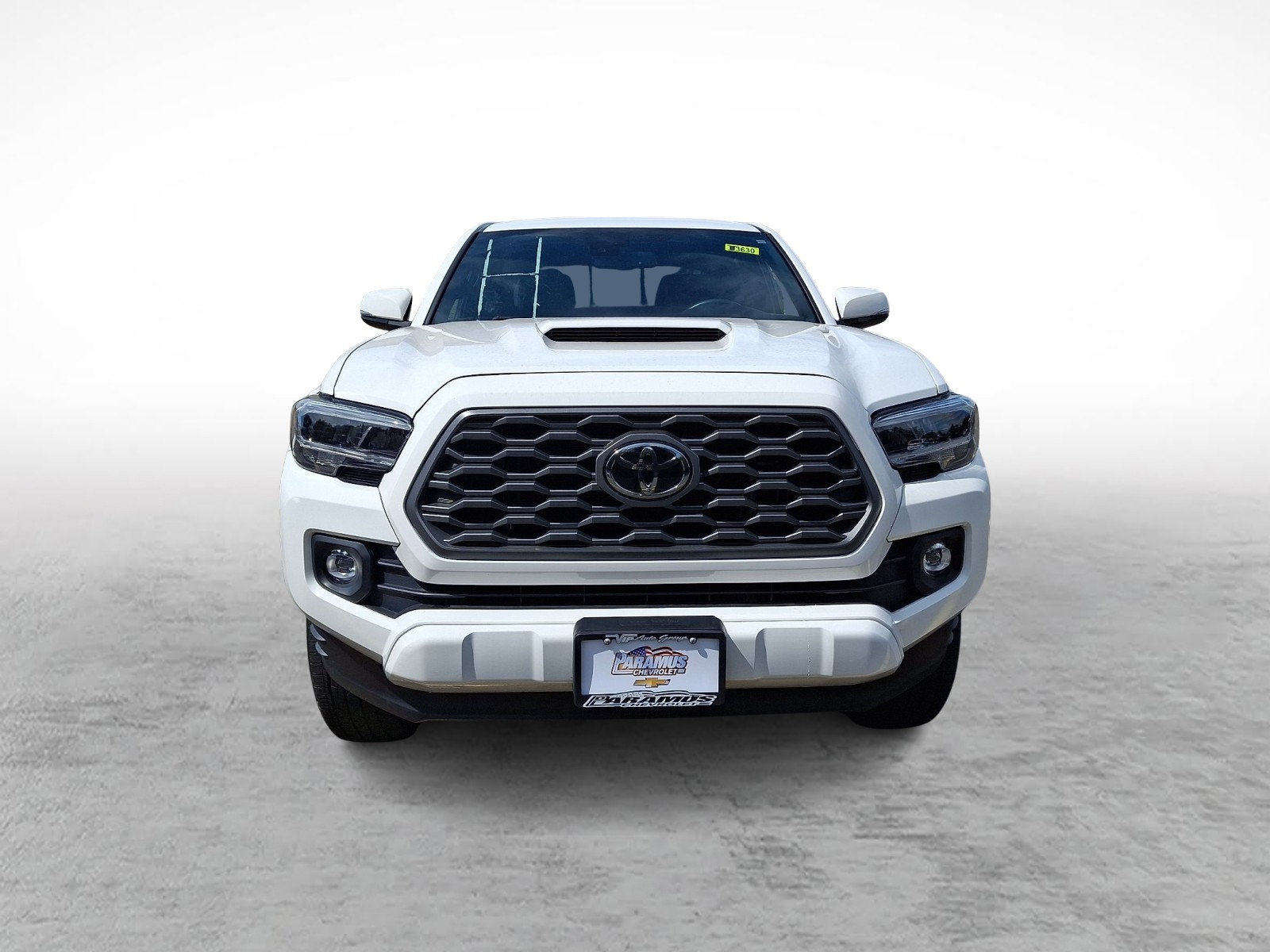 Used 2023 Toyota Tacoma TRD Sport AWD/4WD image 2