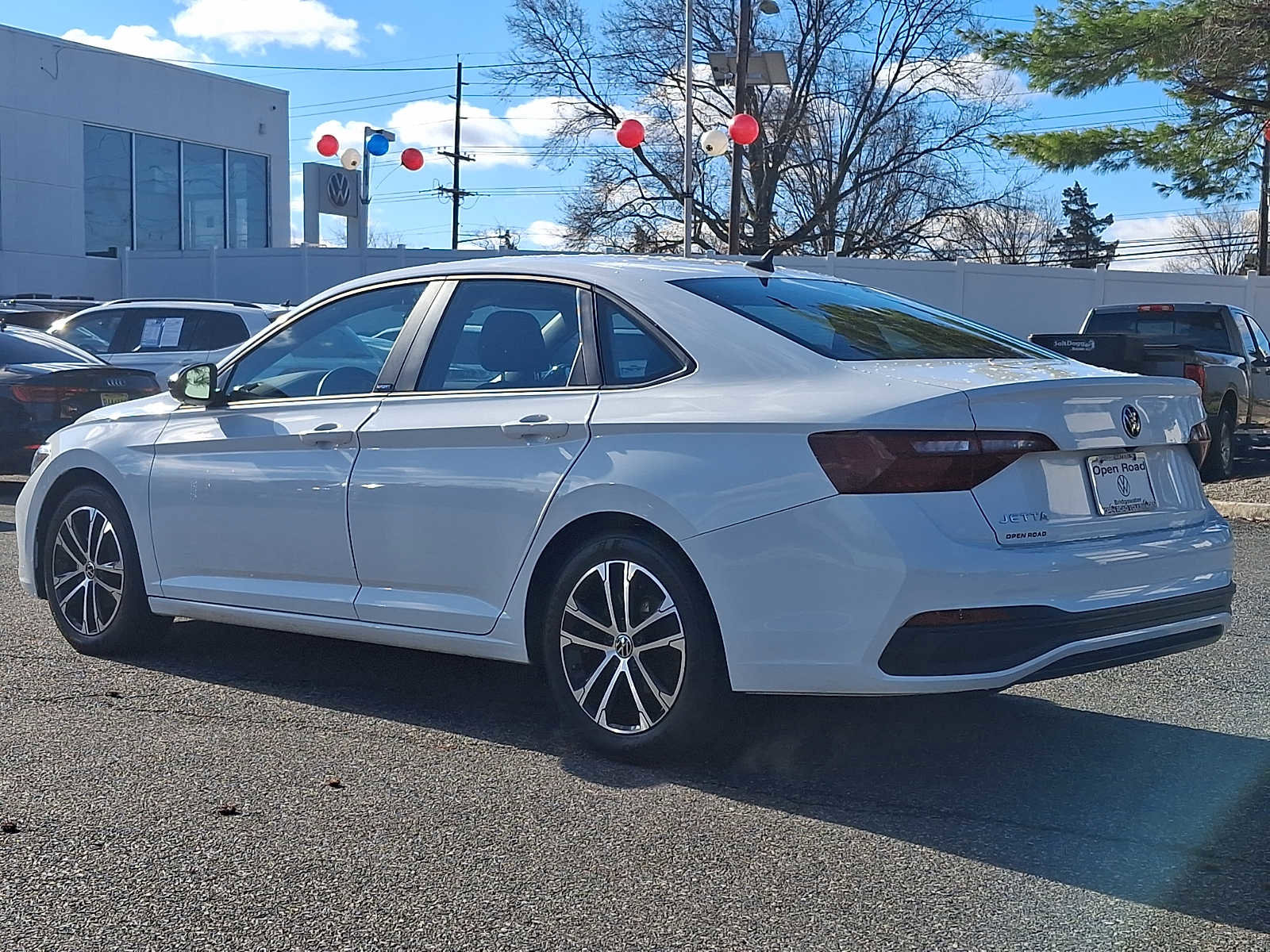 Used 2024 Volkswagen Jetta Sport image 4