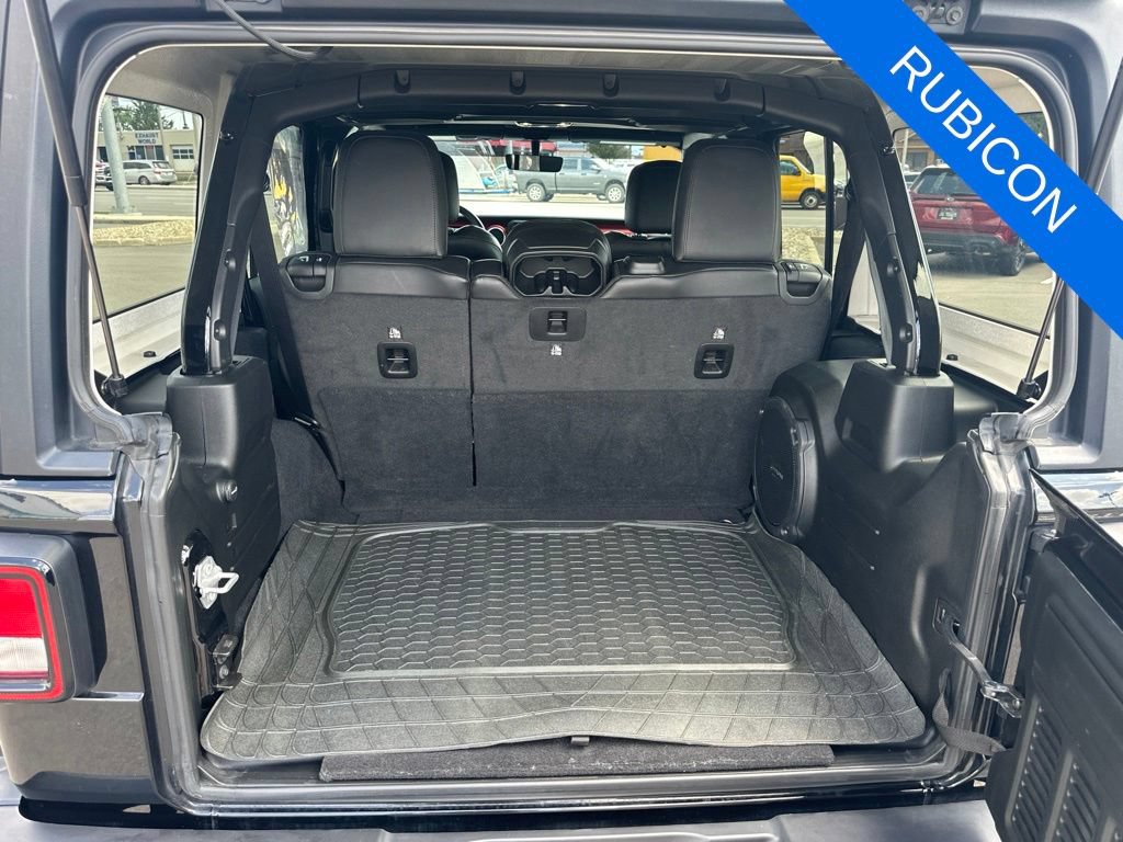 Used 2023 Jeep Wrangler Unlimited Rubicon w/ Cold Weather Group AWD/4WD image 28